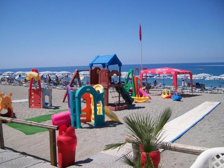 פאולה Hotel Il Castello מראה חיצוני תמונה